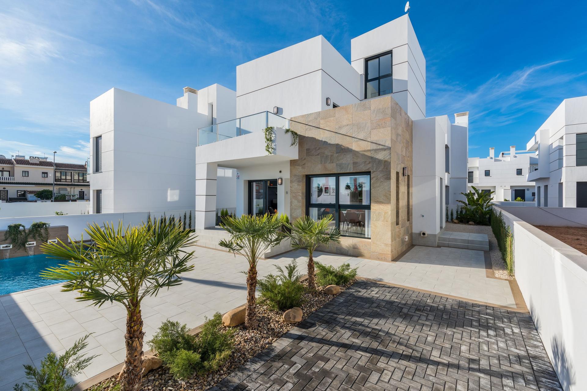 Villa moderne à vendre à Los Alcazares, Costa Calida in Medvilla Spanje