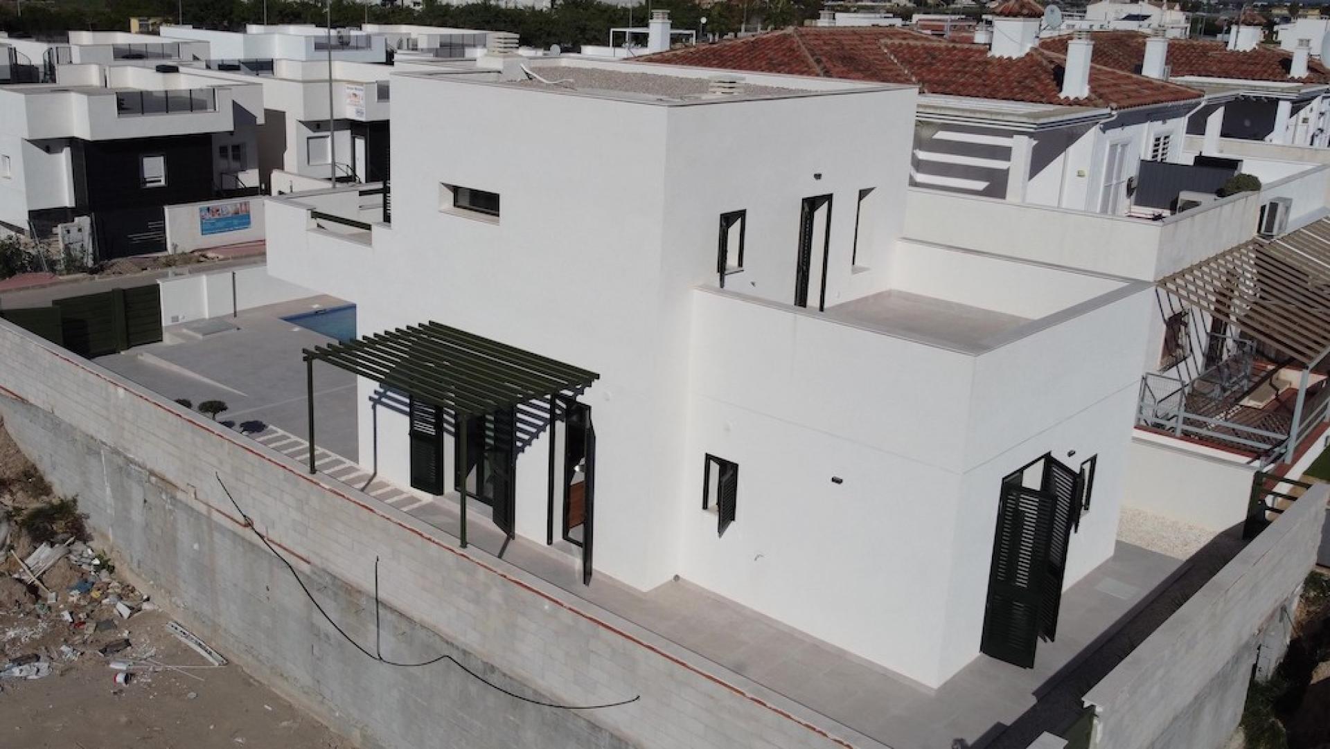 3 chambre Villa à Daya Nueva in Medvilla Spanje