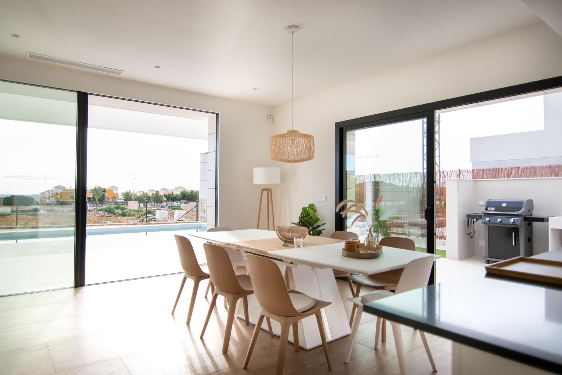 Nouvelle villa unique à Los Montesinos in Medvilla Spanje