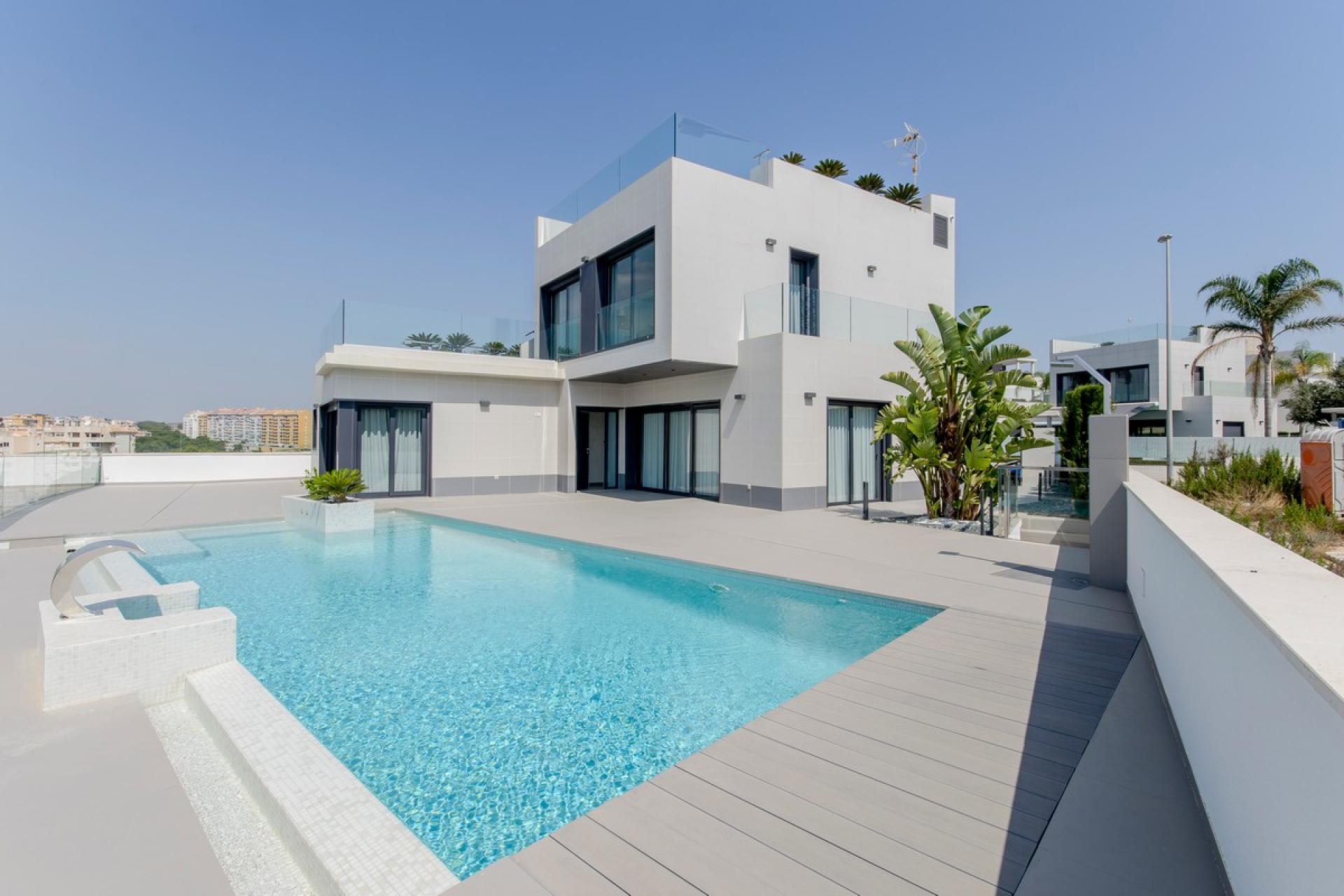 3 chambre Villa à Dehesa De Campoamor in Medvilla Spanje