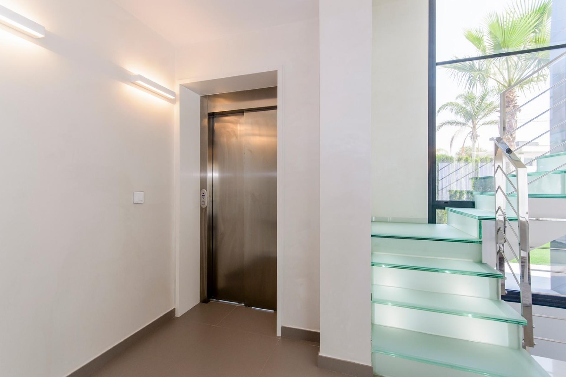 3 chambre Villa à Dehesa De Campoamor in Medvilla Spanje