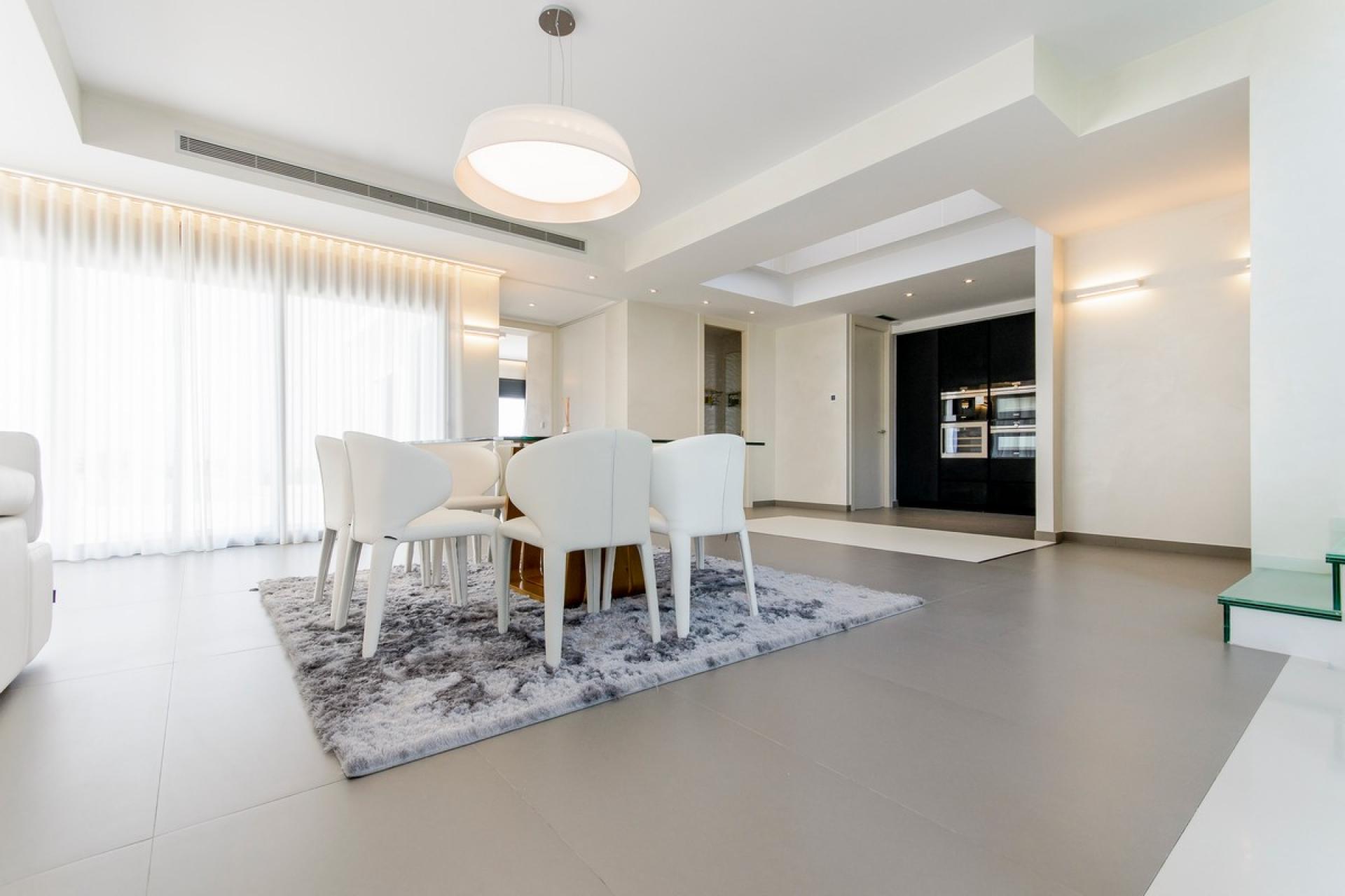 3 chambre Villa à Dehesa De Campoamor in Medvilla Spanje
