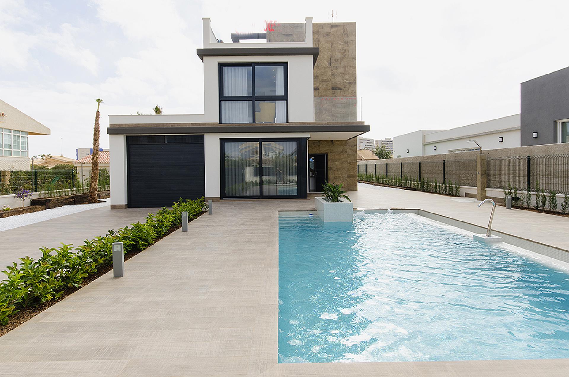 3 chambre Villa à Dehesa De Campoamor in Medvilla Spanje