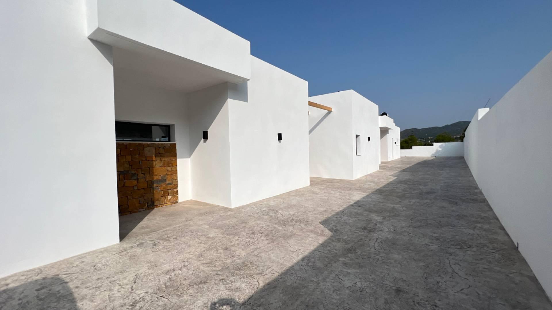 Villa individuelle avec piscine en construction à La Romana in Medvilla Spanje