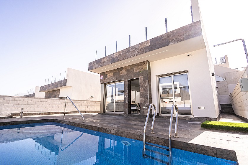 3 chambre Villa avec sous-sol à La Zenia - Orihuela Costa in Medvilla Spanje