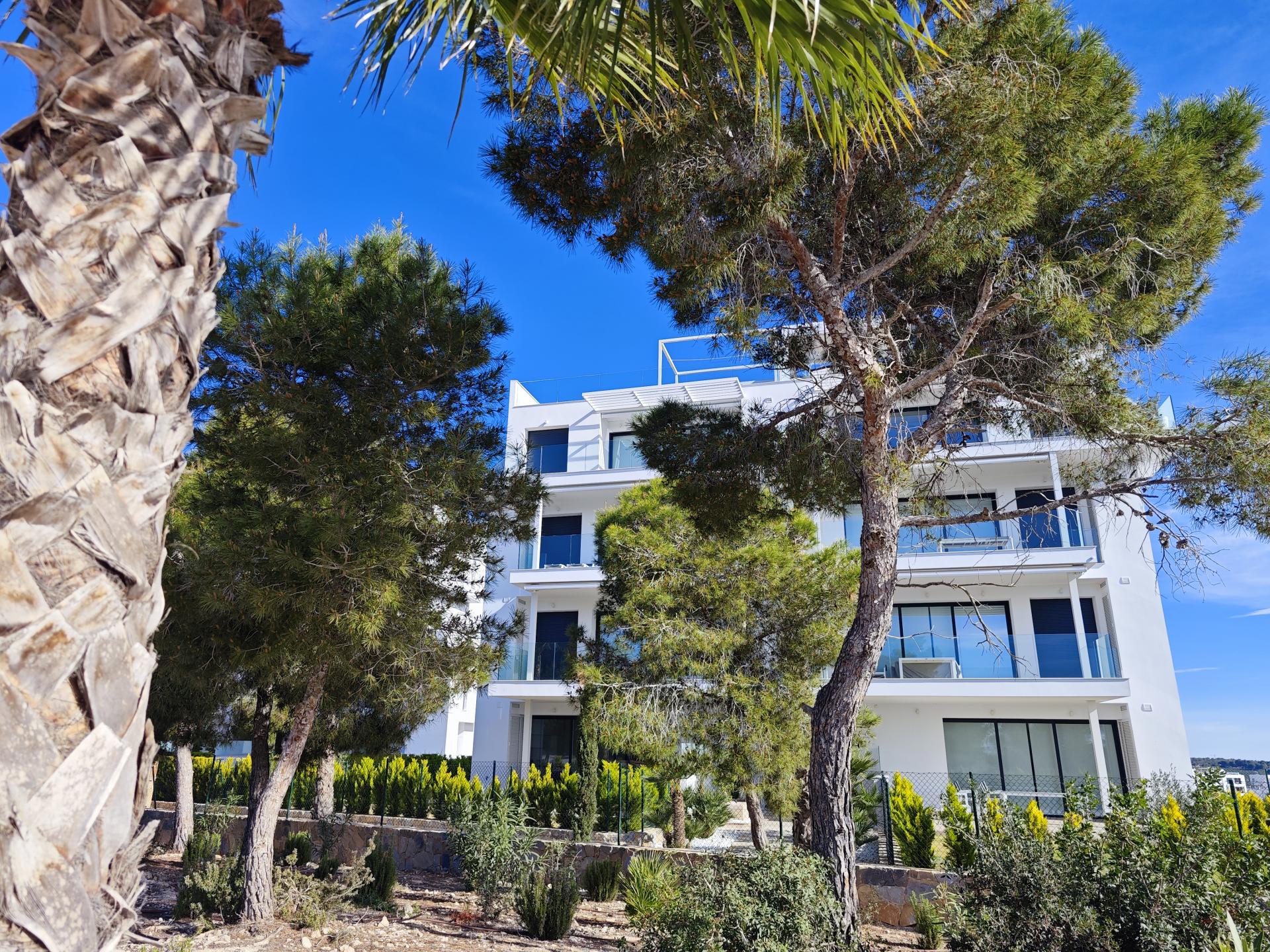 Appartement de revente de luxe sur Las Colinas Golf in Medvilla Spanje