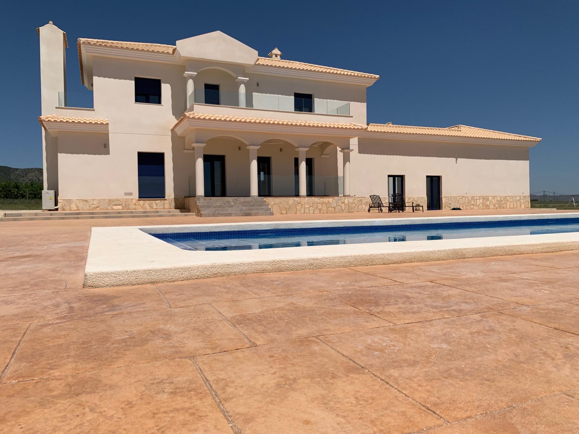 Nouvelles villas de luxe avec piscine inc. terre, licences en Alicante, Pinoso in Medvilla Spanje