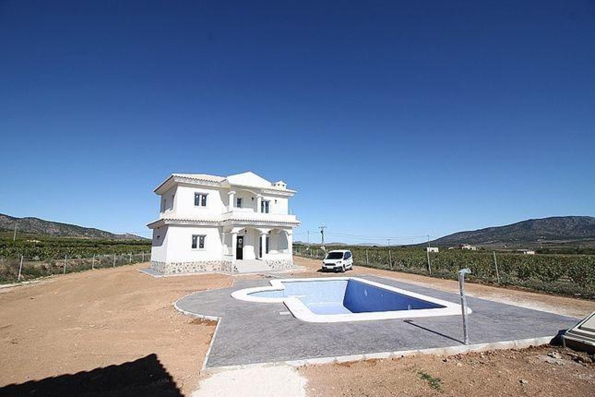 Nouvelles villas de luxe avec piscine inc. terre, licences en Alicante, Pinoso in Medvilla Spanje