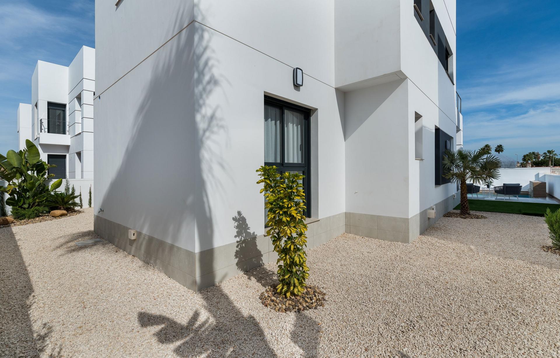 Villa moderne à vendre à Los Alcazares, Costa Calida in Medvilla Spanje