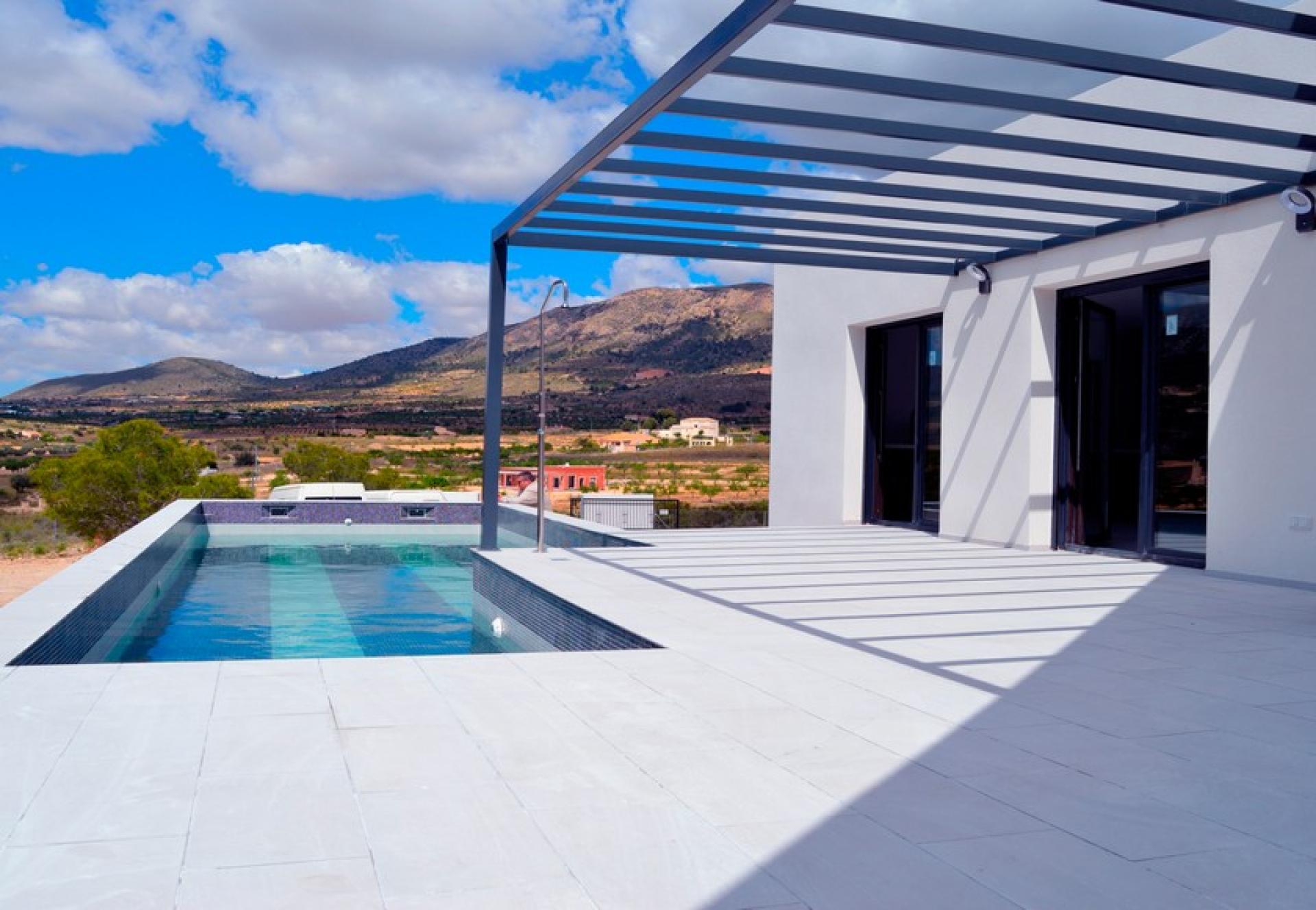 Villa espagnole hyper moderne à vendre à La Romana in Medvilla Spanje