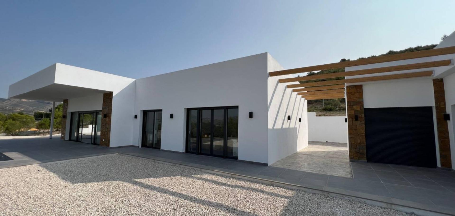 Villa individuelle avec piscine en construction à La Romana in Medvilla Spanje