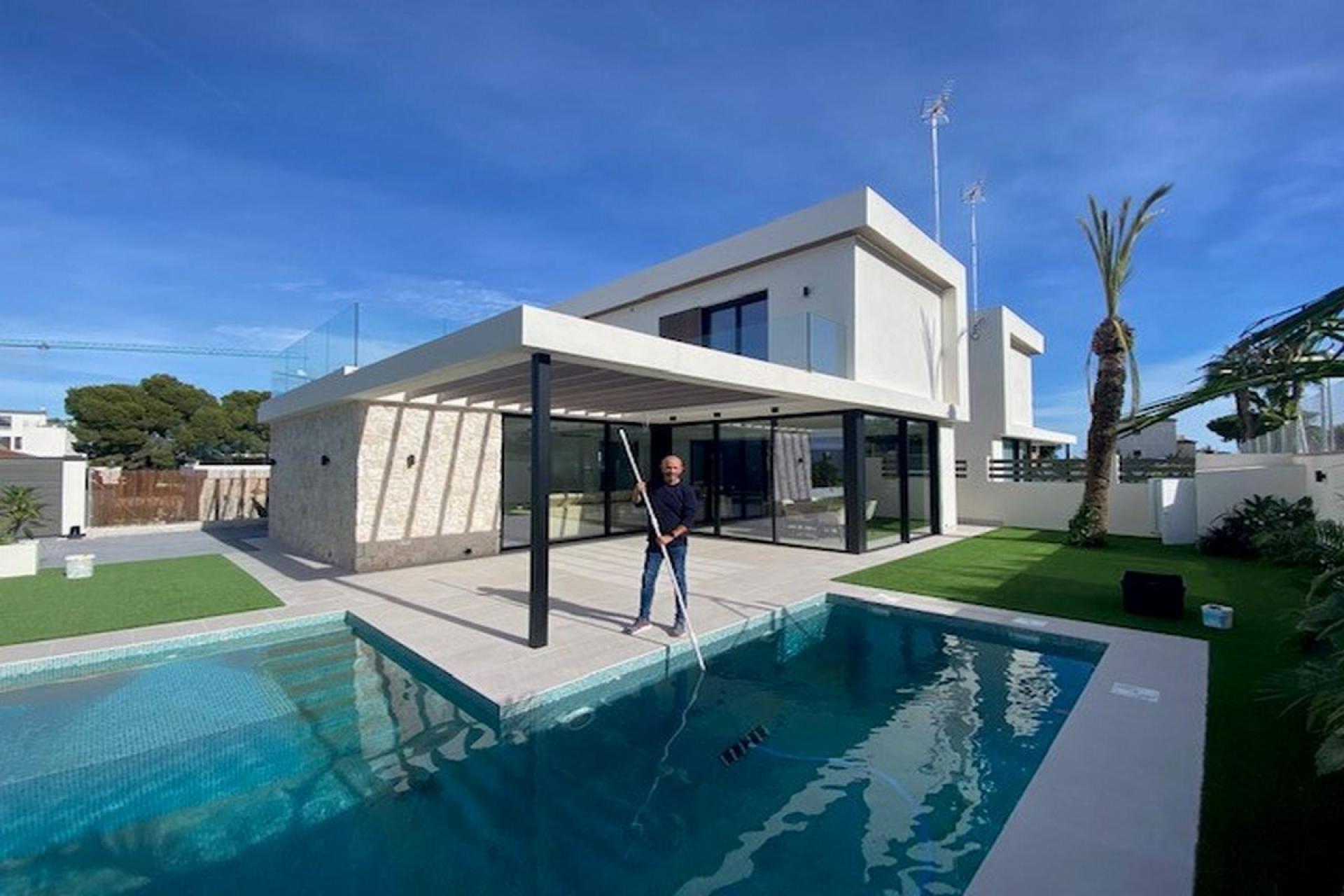 Maisons individuelles de nouvelle construction à Lomas de Cabo Roig in Medvilla Spanje